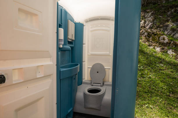 Best Temporary restroom rental  in Toledo, IA