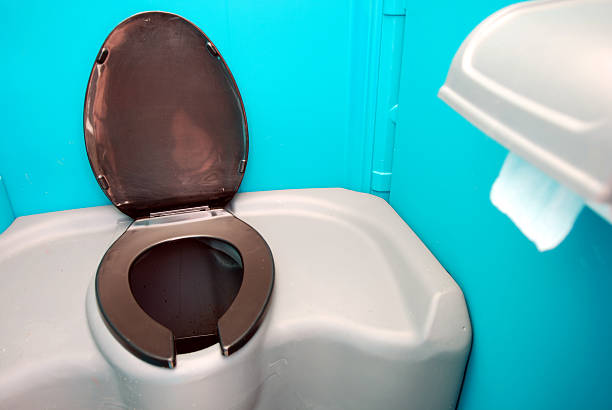 Affordable portable toilet rental in Toledo, IA